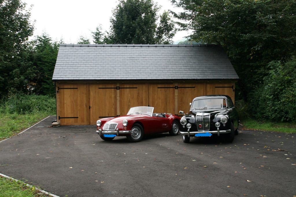 Gilwern double garage view